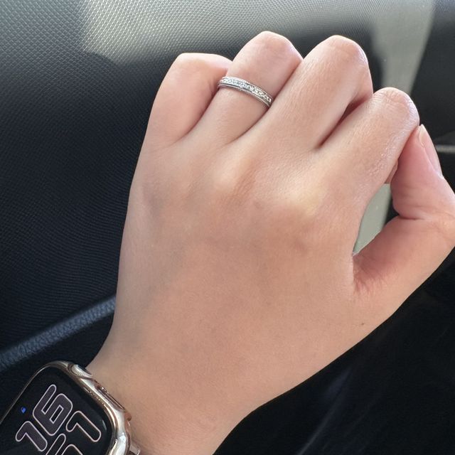 【アイプリモ(I-PRIMO)の口コミ】 シンプルな指輪よりキラキラしたのが好みで何件も見に行ってました。数多…