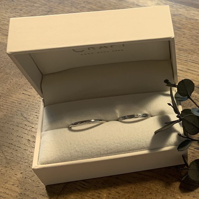【CRAFY(クラフィ)の口コミ】 よくある普通の結婚指輪ではなく少し変わったものがいいと思ったので、金…