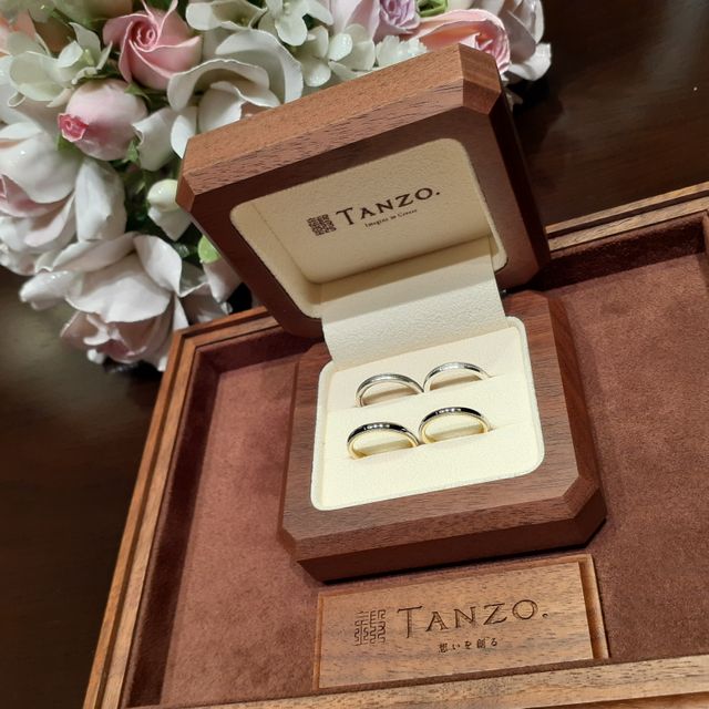 【TANZO.(鍛造指輪)の口コミ】 サイドミルに差し色として、TANZOオリジナルのグリーンゴールドを入れて造…