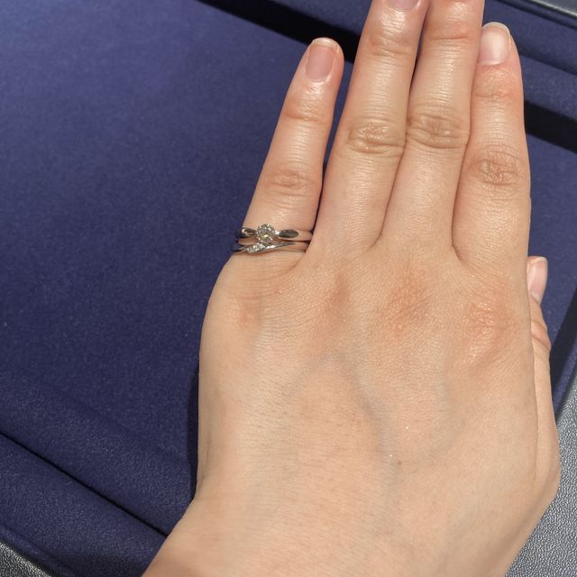 【BIJOUPIKO(ビジュピコ)の口コミ】 指輪1店舗目の訪問だったので
事前にネットで見ずに伺いました。
デザイン…