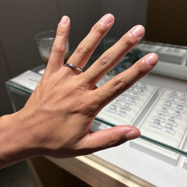【銀座ダイヤモンドシライシの口コミ】 インターネットで調べ、気になる指輪があったので来店しました。いろいろ…