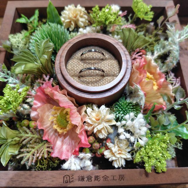 【鎌倉彫金工房の口コミ】 プラチナ素材で上品に仕上げられた指輪は、耐久性と高級感が魅力です。お…