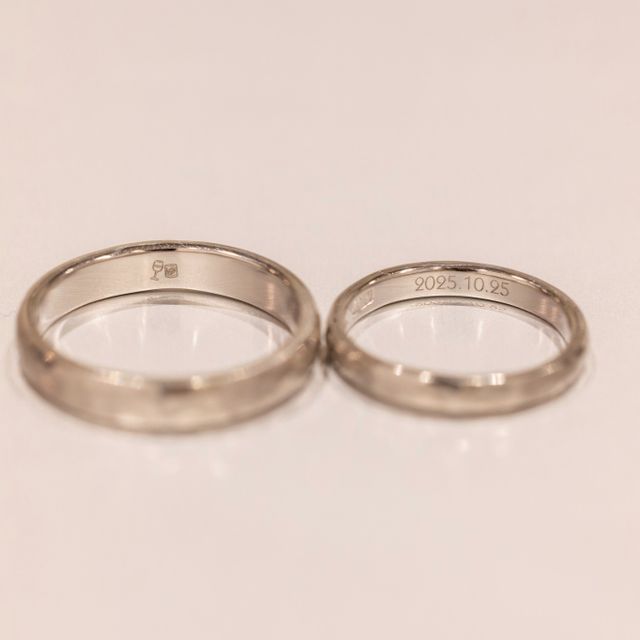 【ジュエリー工房 YAMAMOTOの口コミ】 プラチナでマット加工の土目柄にしました。太めのサイズが良かったのでそ…