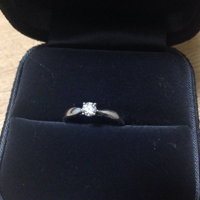 【ティファニー(Tiffany & Co.)の口コミ】 この指輪のいいところは、ダイヤが大きすぎず目立ち過ぎない為いくつにな…