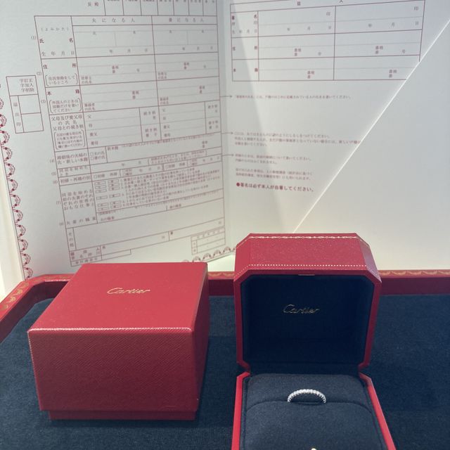 【カルティエ(Cartier)の口コミ】 エタニティリングを購入しましたが、メレダイヤでもとっても綺麗な輝きを…