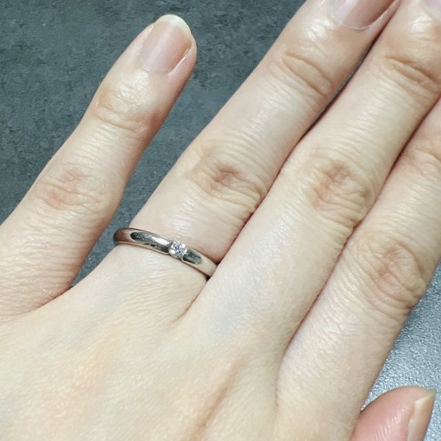 【銀座ダイヤモンドシライシの口コミ】 シンプルで日常的に着けやすい指輪を探していたのですが、ダイヤモンドの…