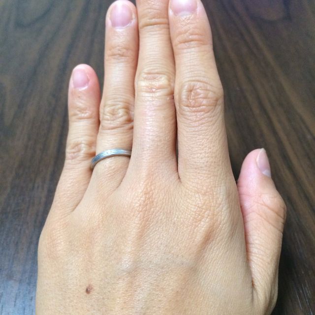 【アイプリモ(I-PRIMO)の口コミ】 シンプルなので、カジュアルからフォーマルまでどのような服装でも浮くこ…