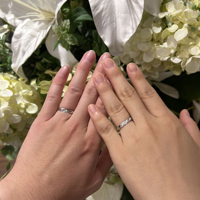 【TANZO.(鍛造指輪)の口コミ】 　自分の指輪は、スコップで削ったような加工をしてもらい、今後何十年と…