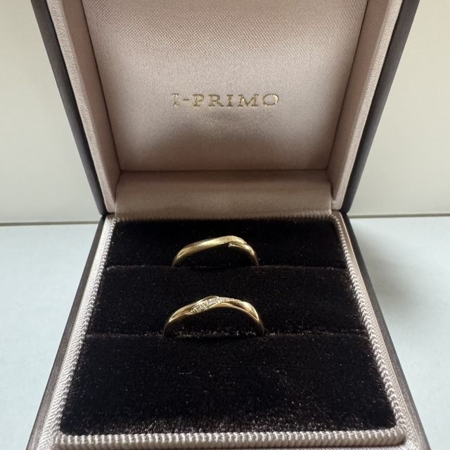 【アイプリモ(I-PRIMO)の口コミ】 ただの指輪のデザインじゃなく、男性の方はいぶし加工といぶし加工無しで…