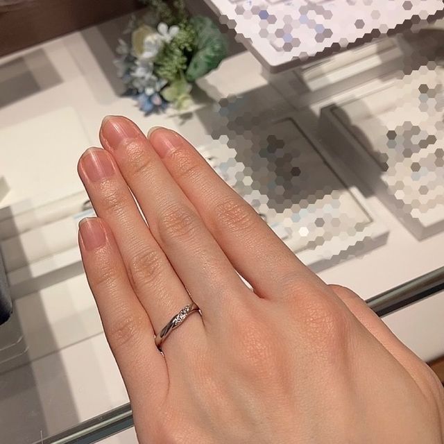 【銀座ダイヤモンドシライシの口コミ】 他にない斬新で個性的でありながら普段使いしやすいデザインだったため。…