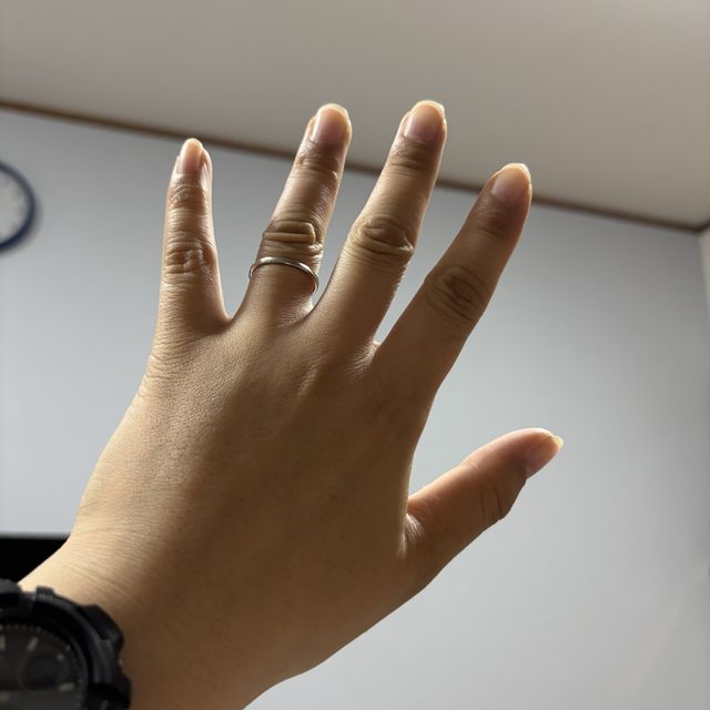 【アイプリモ(I-PRIMO)の口コミ】 シンプルだけど格好よさも兼ね備えている
素敵な指輪です。どんな服装どん…