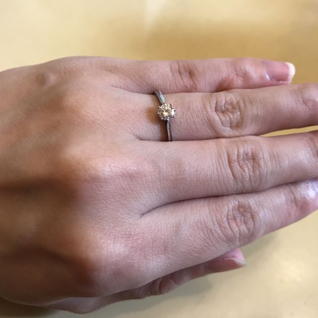 【AHKAH(アーカー)の口コミ】 シンプルだけど可愛さもあるデザインと、高額過ぎない価格帯のもので、ち…