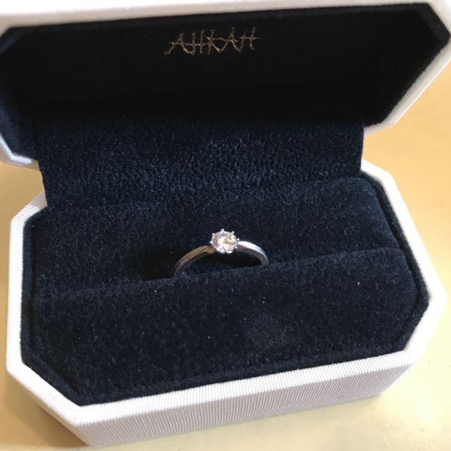 【AHKAH(アーカー)の口コミ】 シンプルだけど可愛さもあるデザインと、高額過ぎない価格帯のもので、ち…