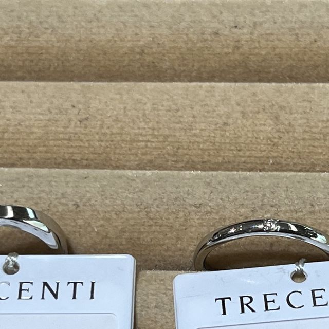 【TRECENTI(トレセンテ)の口コミ】 とても質のいい豪華に見えるプラチナの結婚指輪です。シンプルで日常使い…
