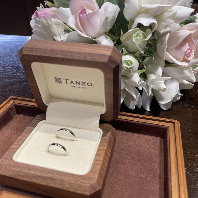 【TANZO.(鍛造指輪)の口コミ】 細いシンプルなものから太めのものまでたくさんの種類から選べる。店員さ…