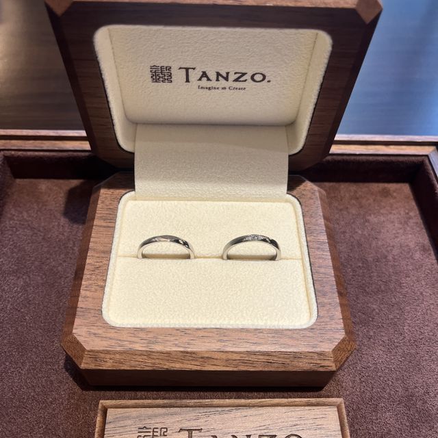 【TANZO.(鍛造指輪)の口コミ】 結婚指輪は毎日つけるので、丈夫で飽きのない物をと探していました所、こ…