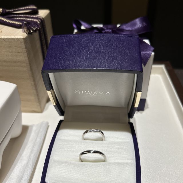 【俄(にわか)の口コミ】 元々は2人で同じデザインの指輪で、お揃い感を出したいと要望を出していま…