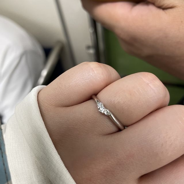 【エクセルコダイヤモンド(EXELCO DIAMOND)の口コミ】 ある程度ホームページを見てデザインをいくつかピックアップしていたため…