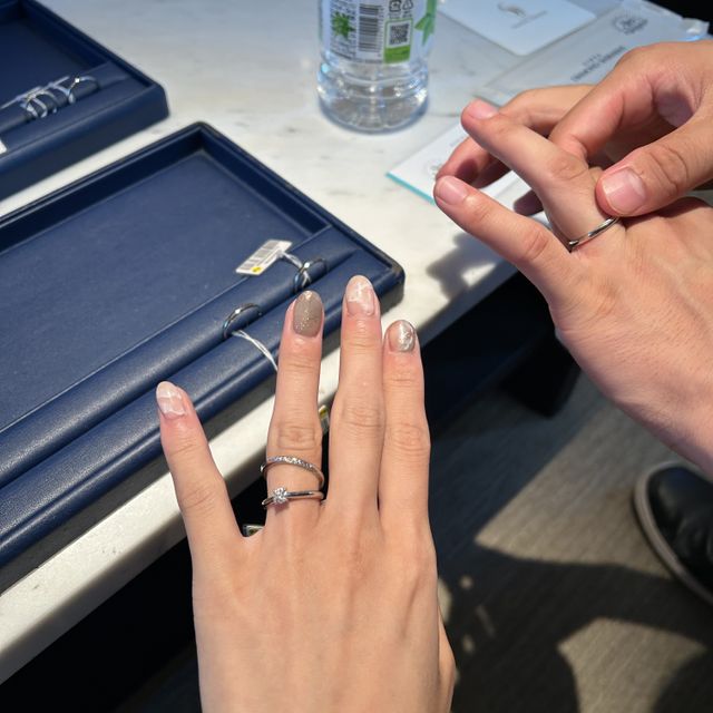 【銀座ダイヤモンドシライシの口コミ】 百合の葉についた朝露がきらめく瞬間をイメージしているというtearoflily…