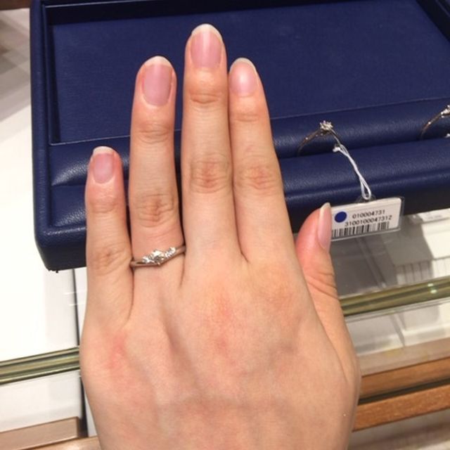 【銀座ダイヤモンドシライシの口コミ】 定員さんが選んでくれたダイヤモンドがとても美しく大きく、この価格でこ…