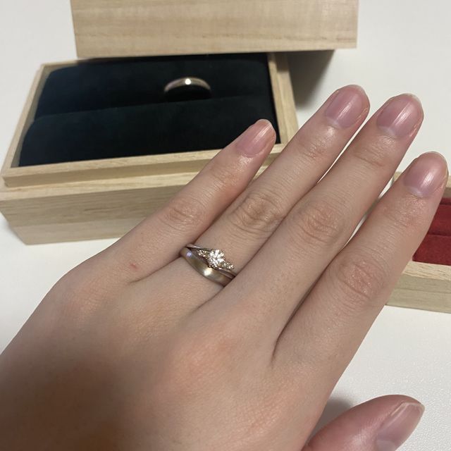 【出雲結(いずもゆい)の口コミ】 本来は見えることの無い、運命の赤い糸が指輪にデザインされていて、とて…