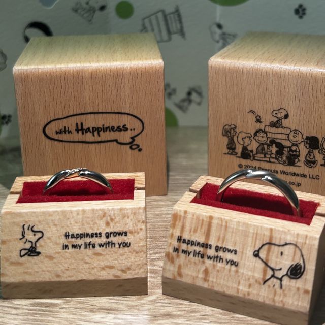 【with Happiness..の口コミ】 スヌーピーシリーズのHugという商品で、スヌーピーとウッドストックがハグ…