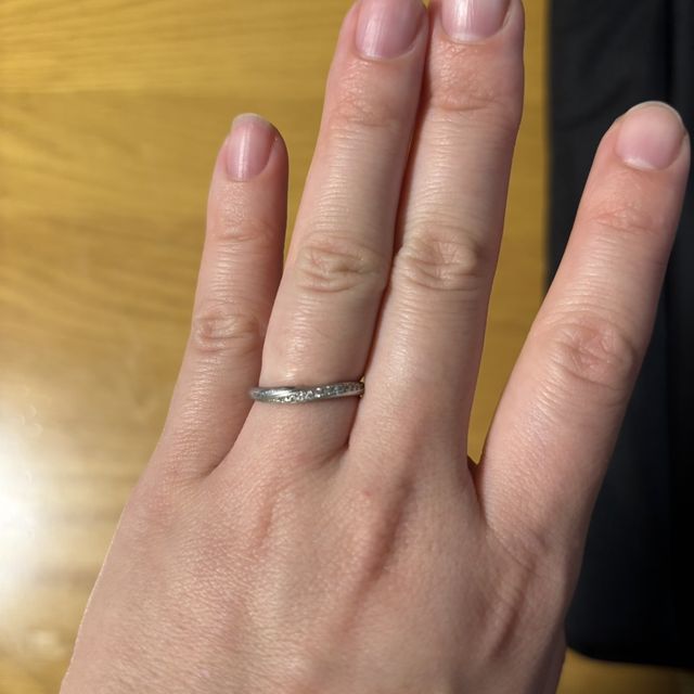 【銀座ダイヤモンドシライシの口コミ】 馴染みやすい角張っていない加工がされているので、毎日つけていても問題…