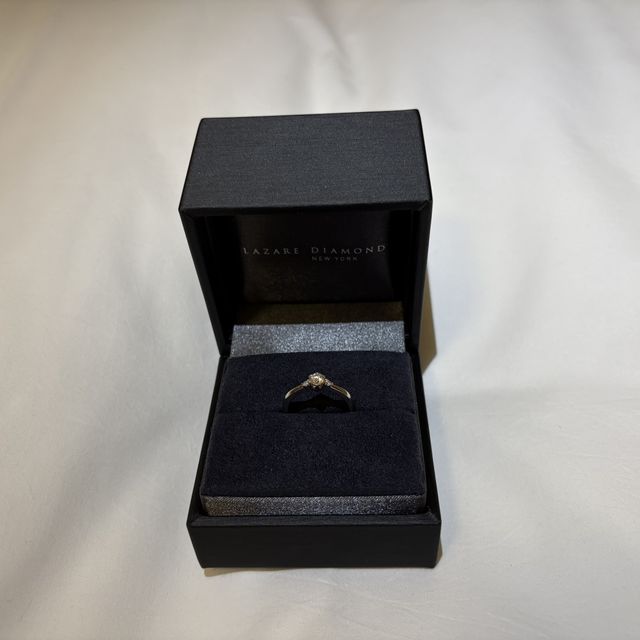 【ラザール ダイヤモンド(LAZARE DIAMOND)の口コミ】 ダイヤモンドは明るいところで輝くのは当たり前、暗いところでも輝きを放…