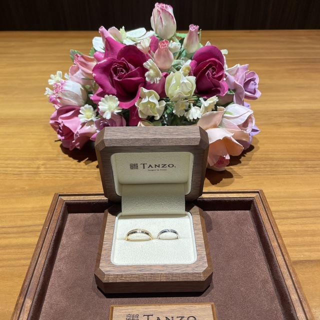 【TANZO.(鍛造指輪)の口コミ】 日本刀の製造にも用いられてきた歴史ある技術である高い強度と耐久性の鍛…