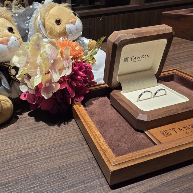 【TANZO.(鍛造指輪)の口コミ】 何種類もある加工や材質、カラーの中からかなり時間をかけ話し合いながら…