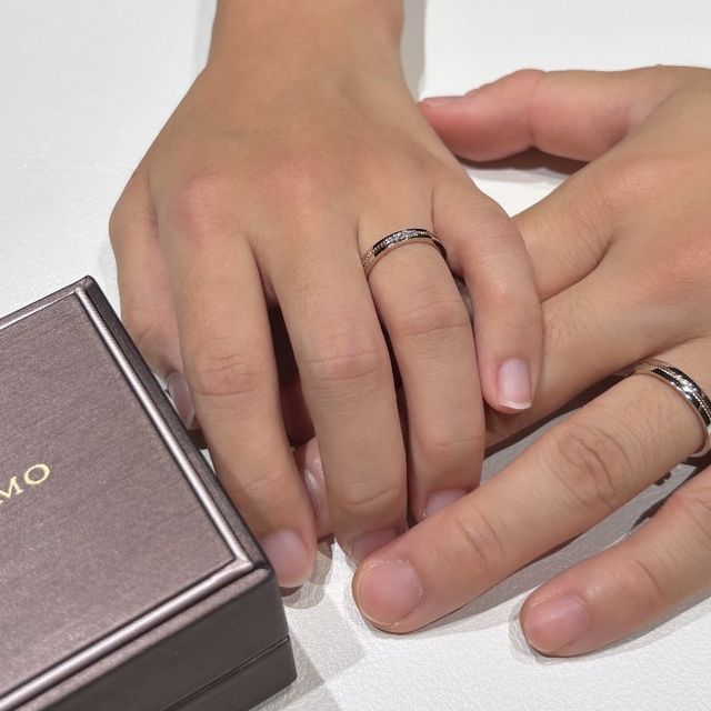 【アイプリモ(I-PRIMO)の口コミ】 デザインがとてもかわいいです！
真ん中の色をピンクゴールドで作っていた…