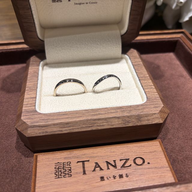 【TANZO.(鍛造指輪)の口コミ】 指をよく使う仕をしているので、どれも鍛造製法で作られた指輪で、変形に…