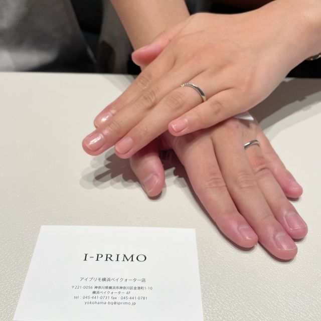 【アイプリモ(I-PRIMO)の口コミ】 曲線的なデザインが指をとてもきれいに見せてくれます。シンプルなのに上…