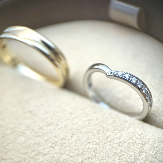 【COLANY(コラニー)の口コミ】 ダイヤモンドが片側だけに入ってるためシンプルすぎず派手すぎず普段使い…