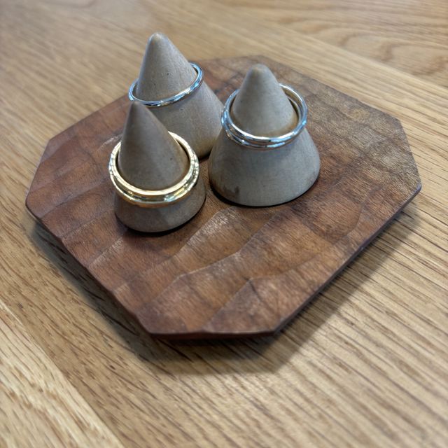 【CRAFY(クラフィ)の口コミ】 他のブランドの指輪に比べて圧倒的に安いです。
この値段でここまで大きい…