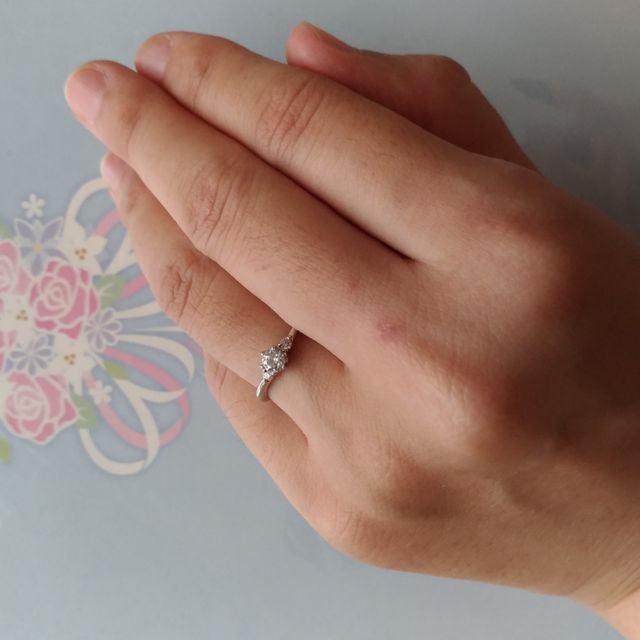 【銀座ダイヤモンドシライシの口コミ】 知人からダイヤモンドの輝きが素敵ですときいていたので、店舗に夫と足を…