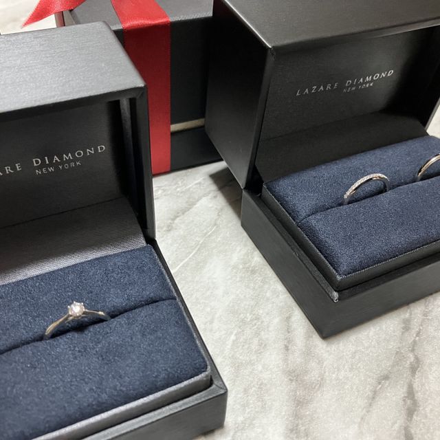 【ラザール ダイヤモンド(LAZARE DIAMOND)の口コミ】 細身のリングでできており、指が細く見えます。ダイヤの輝きがほかのブラ…