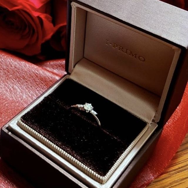 【アイプリモ(I-PRIMO)の口コミ】 ダイヤの大きさとリングの太さのバランスが良い。また、重ね付けした時も…