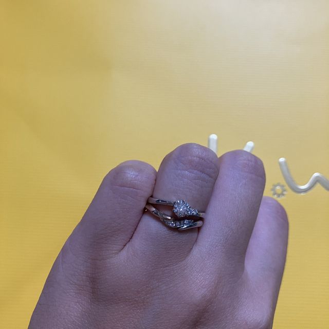 【ケイウノ ブライダル(K.UNO BRIDAL)の口コミ】 プラチナだけでなく、ピンクゴールドの2種類で構成されていてとても自分ら…