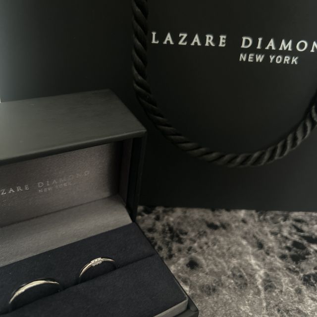 【ラザール ダイヤモンド(LAZARE DIAMOND)の口コミ】 シンプルでどんな服装でも似合う指輪が良かったのですが、選んだ指輪の作…