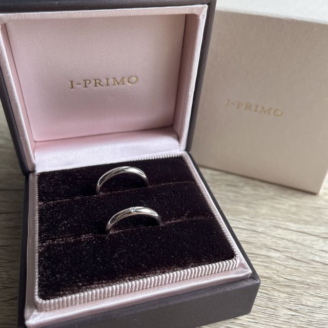 【アイプリモ(I-PRIMO)の口コミ】 デザインがシンプルで普段使いしやすいなと思いました。わたしも彼も結婚…