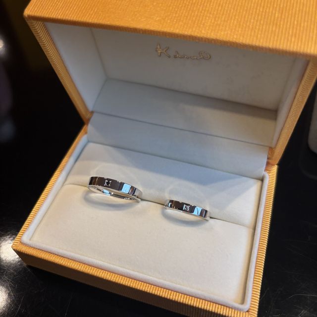 【ケイウノ ブライダル(K.UNO BRIDAL)の口コミ】 オリジナルデザインのピェネッツァの幅変更と、ダイヤをマス留めで入れて…