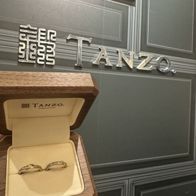 【TANZO.(鍛造指輪)の口コミ】 以前、TANZO梅田店で婚約指輪をフルオーダーして頂き、婚約指輪を元に、婚…