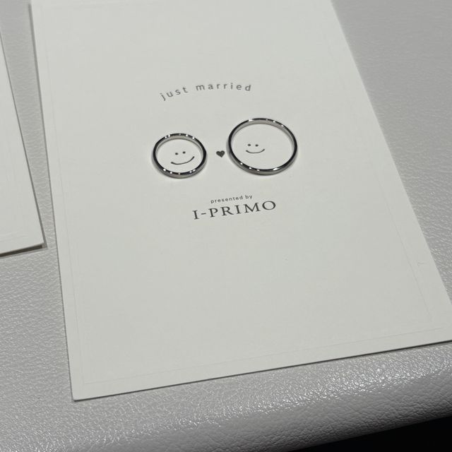 【アイプリモ(I-PRIMO)の口コミ】 素材の質感がとても良い
　プラチナ／ゴールド（または好きな素材）の光沢…