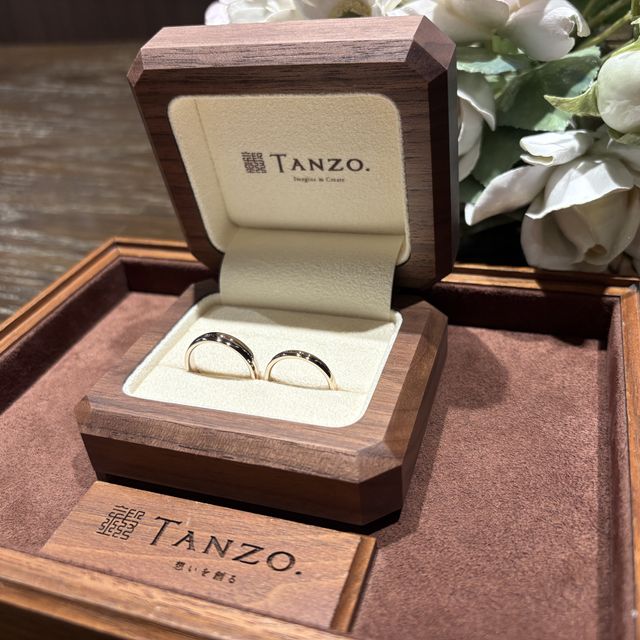 【TANZO.(鍛造指輪)の口コミ】 シンプルなものが良かったので、自分たちで好きなデザインに出来て満足し…