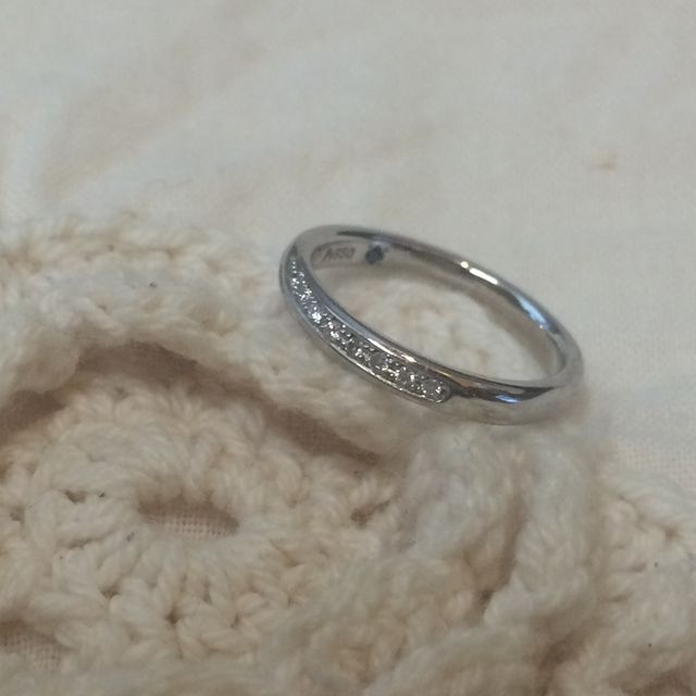 【4℃ BRIDAL(ヨンドシーブライダル)の口コミ】 プラチナであることはもちろん、ダイヤ入りでこのお値段！というところが…