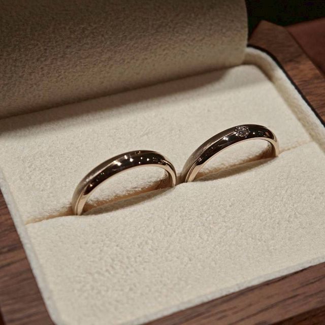 【TANZO.(鍛造指輪)の口コミ】 オーダーだからこそすごく迷いましたが、鏡面仕上げも気になるし、マット…