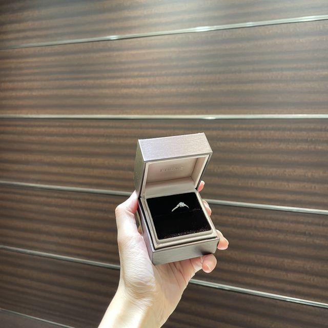 【アイプリモ(I-PRIMO)の口コミ】 なんと言っても、ダイヤモンドの輝きが素晴らしいです。選びに行った時に…