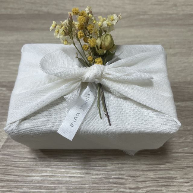 【mina.jewelry(ミナジュエリー)の口コミ】 もともとキラキラしていない指輪を探していて、お店をいくつかまわっても…