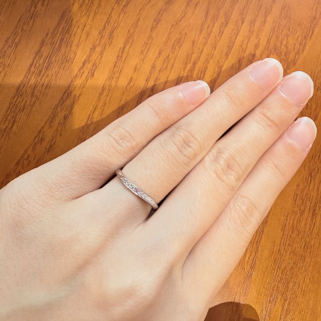 【I's stone(アイズストーン)の口コミ】 指輪のデザインはシンプルで品のあるものが多く取り揃えられています。プ…